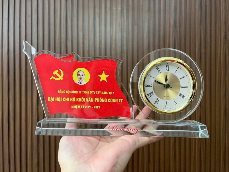 Cúp pha lê kết hợp đồng hồ - MC0051